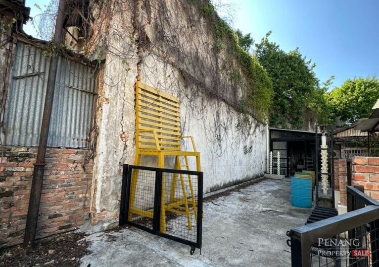 HERITAGE SALE NEAR LEBUH VICTORIA AND WELD QUAY GALLERY SPACE WITH OPEN AREA