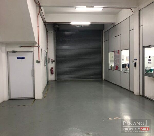 DIAMOND VALLEY 2 Sty SEMI-D FACTORY, GOOD CONDITION, EXTENDED SPACE