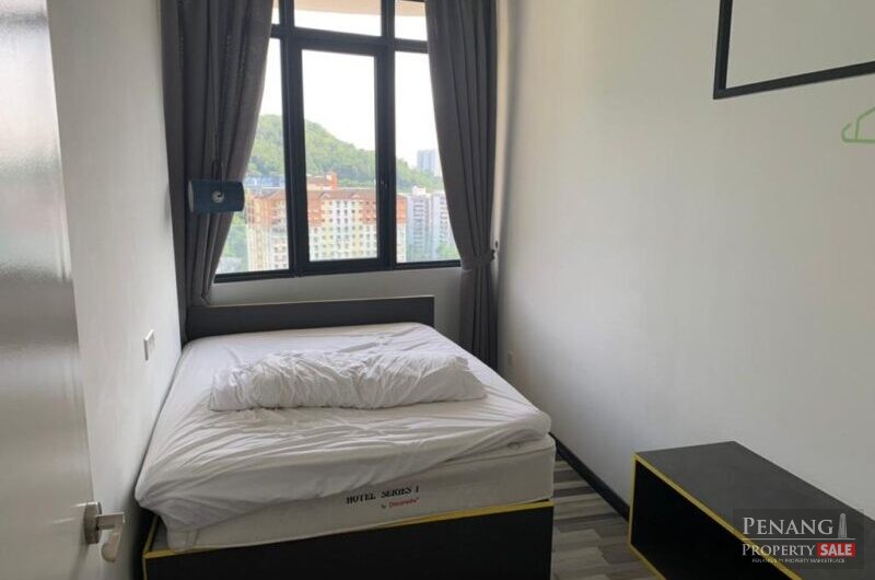 Fully Renovated anf Fully Furnished, Middle Floor, Private Lift
