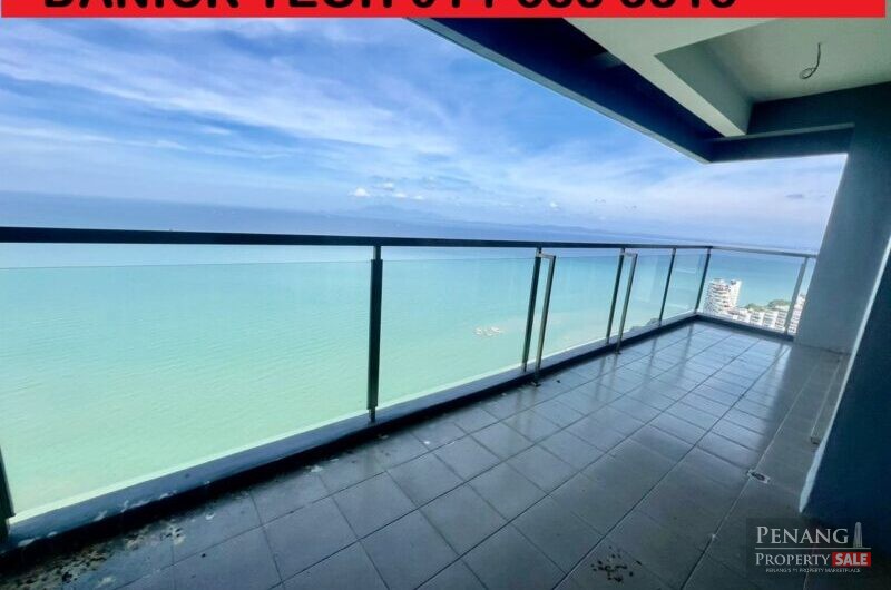Island Resort 2500sf  Condominium Seaview Located in Batu Ferringhi